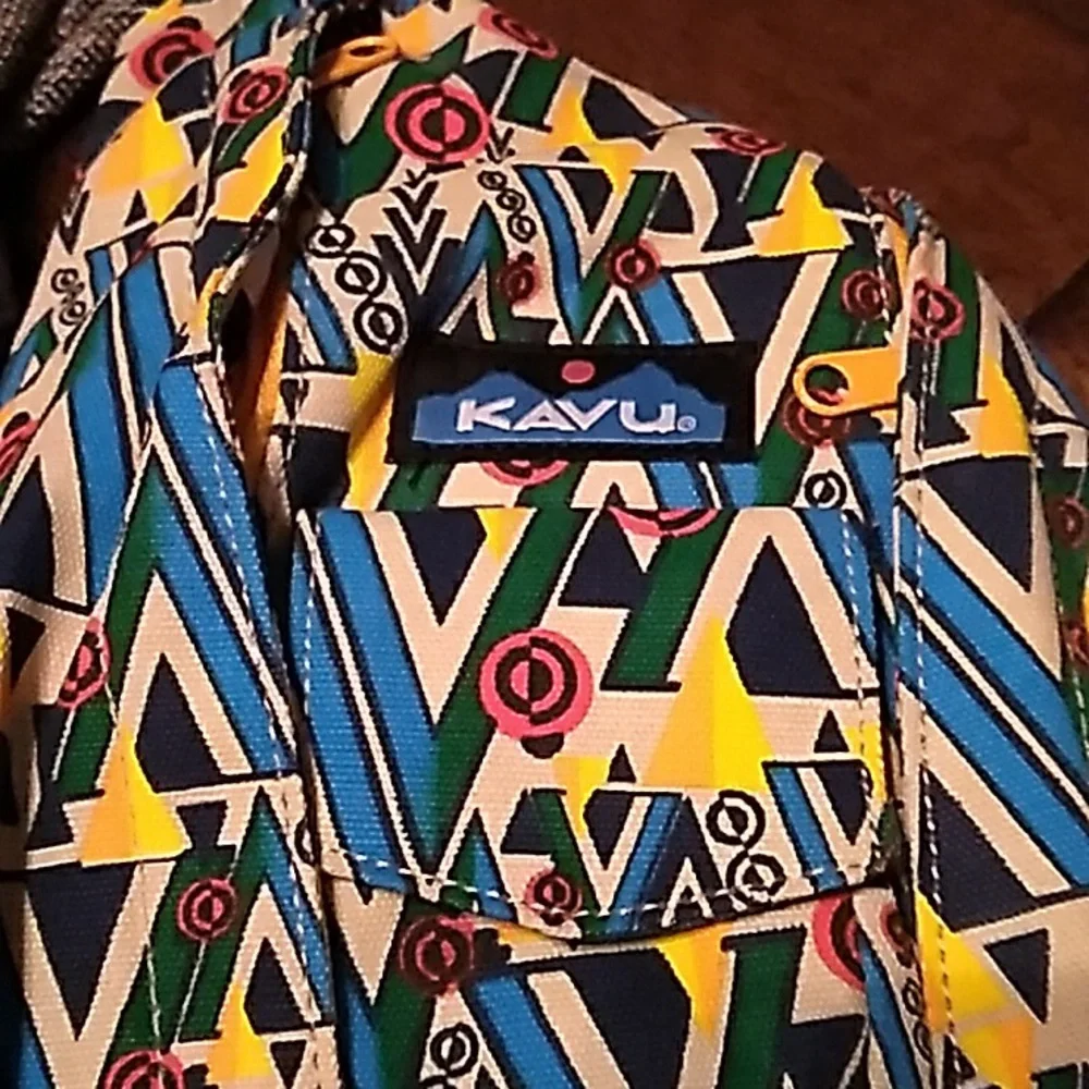 KAVU Geometric Pattern Rope Sling‎ Bag Backpack Retro 90s Style Multi-Color